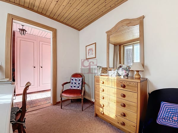 Château-d'Oex - Maison villageoise avec 2 appartements à rénover 3