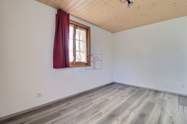 Chalet authentique en madrier de 6 pièces à Pringy 12