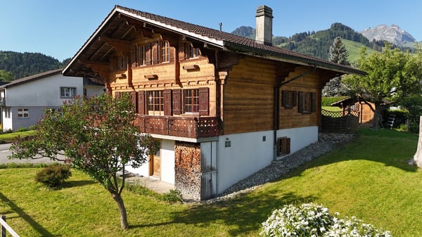 Chalet authentique en madrier de 6 pièces à Pringy 1