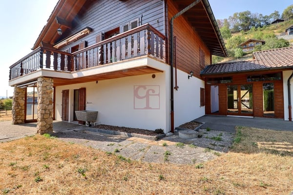A louer Chalet de 5.5 pièces / Colocation pour 1 an bienvenue 1