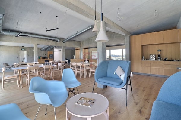 À louer - 4 bureaux modernes dans des locaux neufs 7