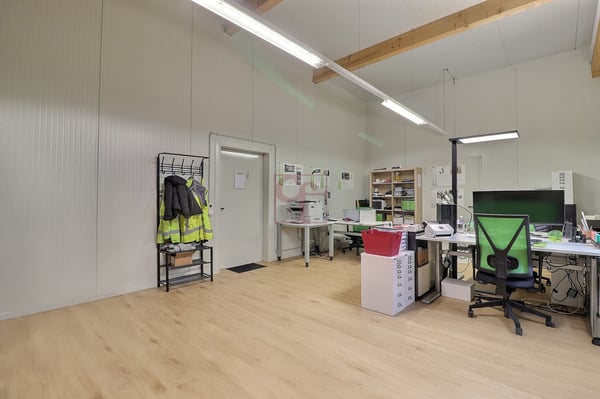Dépôt-atelier moderne à Enney - Idéalement situé près de Bulle 3