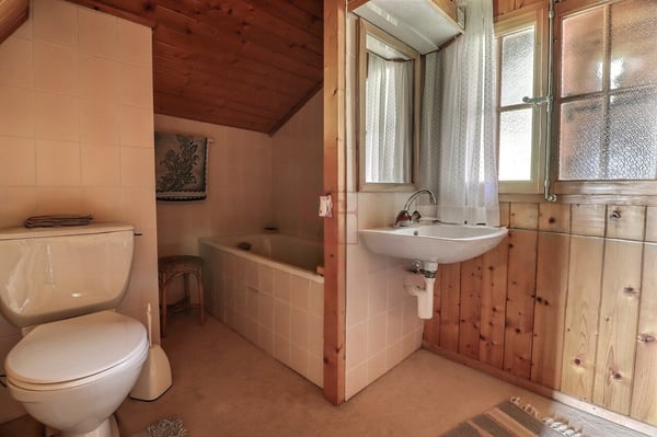 Chalet en madrier à Crésuz à 20 min de Bulle 12