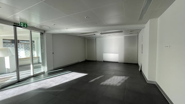 UBS - Marienhof Wohn-und Geschäftshaus 18