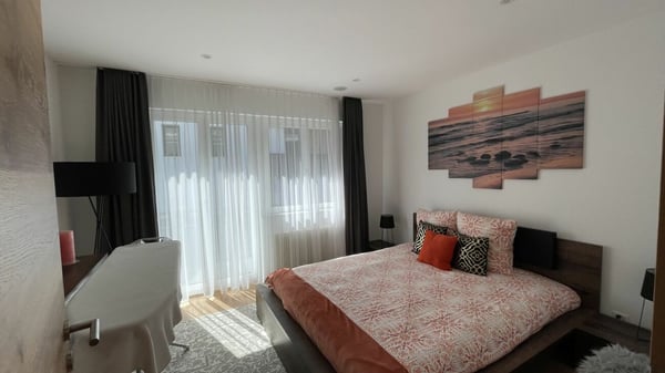 UBS - Marienhof Wohn-und Geschäftshaus 6