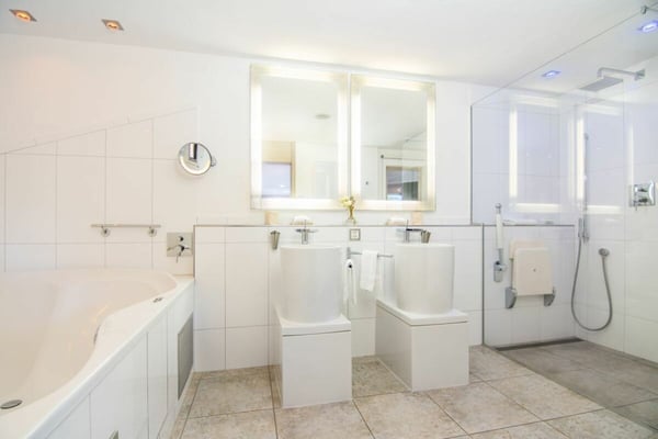 Waldhotel Fletschhorn Saas-Fee an Traumlage! Verkauft. 11