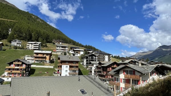 Alphubel Peak dem Himmel so nah. Neubau 2025. Mit Süd-und Ostbalkon. Kopie 8