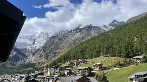 Alphubel Peak dem Himmel so nah. Neubau 2025. Mit Süd-und Ostbalkon. Kopie 7