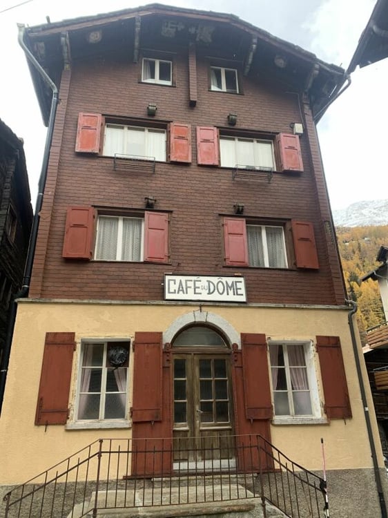 2.5 Zimmerwohnung im alten Café du DOM in Saas-Grund VS 7