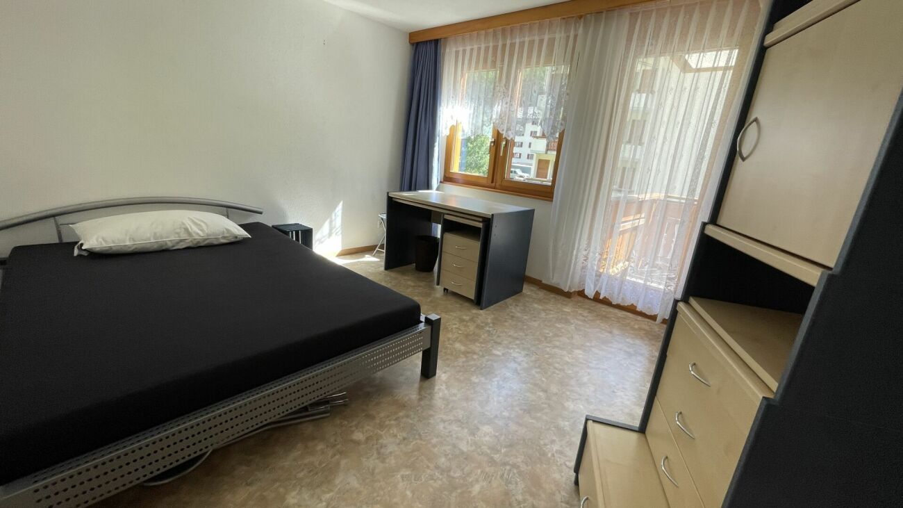 Moderne 4.5 Zimmerwohnung mit unverbautem Blick. 3. Stock Süd-Ost mit Morgen-und Nachmittagsonne.