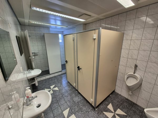 Monte Moro Gruppenhaus mit 93 Betten! Freie Sicht auf die umliegenden Berge. 8
