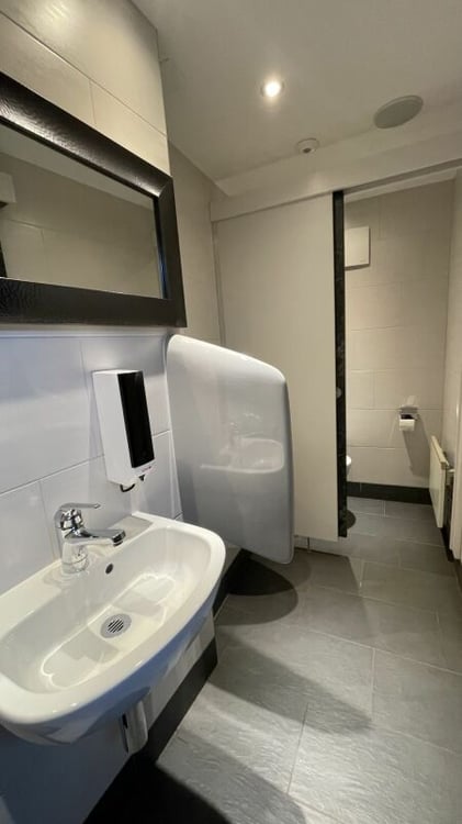 Boutique-Bar-Büro-Café-Bächerie-Coiffeursalon-Pub, Werkstatt etc. 4