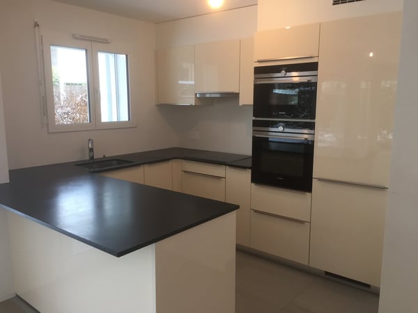 Magnifique appartement rez-jardin de 5 pièces à Nyon 2