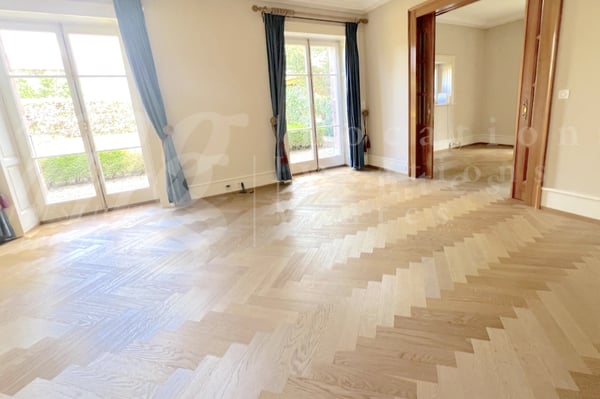 MAGNIFIQUE PROPRIETE DE MAITRE DE 21 PIECES - ENV 880 M2 - JARDIN AVEC GRANDE PISICNE & CLUB HOUSE BBQ 3