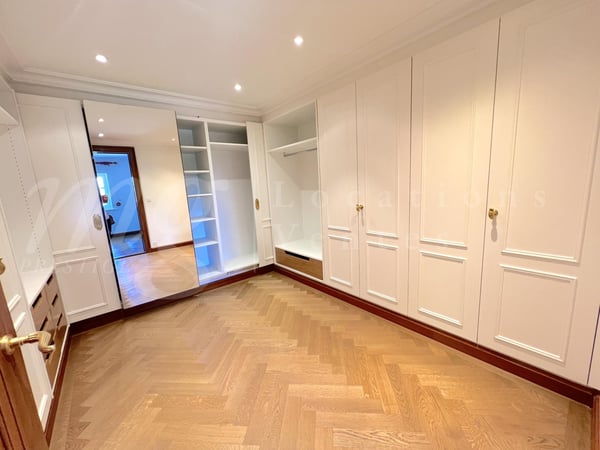 MAGNIFIQUE PROPRIETE DE MAITRE DE 21 PIECES - ENV 880 M2 - JARDIN AVEC GRANDE PISICNE & CLUB HOUSE BBQ 9