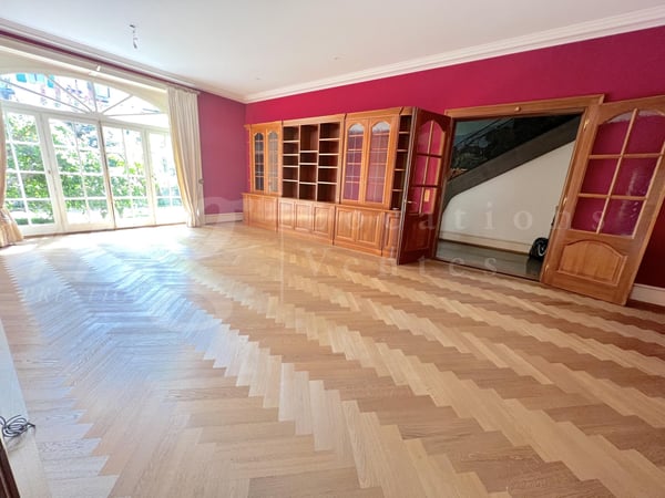 MAGNIFIQUE PROPRIETE DE MAITRE DE 21 PIECES - ENV 880 M2 - JARDIN AVEC GRANDE PISICNE & CLUB HOUSE BBQ 5