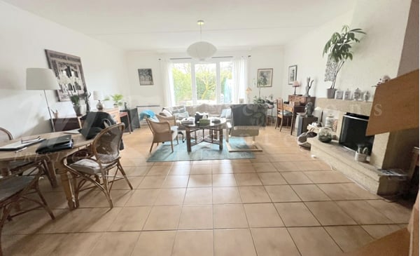 En exclusivité!! TRES BELLE MAISON DE 7 PIECES DE 170 m2 - AVEC JARDIN SUD ET PARC PRIVATIF - 4 chambres 4