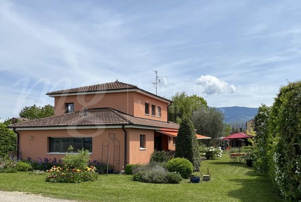 GRANDE MAISON INDIVIDUELLE FAMILIALE DE 250 m2 hab - RAVISSANT JARDIN CLOTUREE DE 1000 m2 - Calme 2