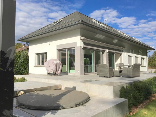SUPERBE ET GRANDE MAISON DE 10 PIECES - 350 m2 - HPE - JARDIN DE 1100 m2 ET GRAND JACUZZI EXTERIEUR 9
