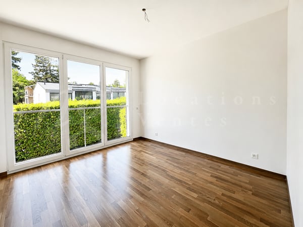 En exclusivité ! MAGNIFIQUE MAISON MODERNE DE 300 M2 AVEC GRAND JARDIN ET PISCINE 9