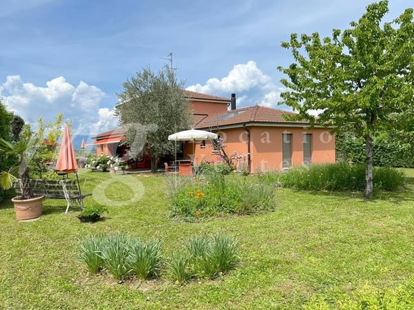 SUPERBE MAISON INDIVIDUELLE DE 250 m2 hab - RAVISSANT JARDIN CLOTUREE - ARBORISE - ET CALME DE 1100 m2 2