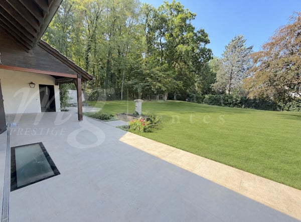 TRES BELLE ET GRANDE MAISON INDIVIDUELLE DE 9 PIECES - 5 CHAMBRES - PISCINE 2