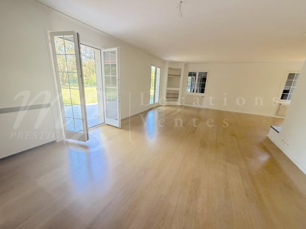 TRES BELLE ET GRANDE MAISON INDIVIDUELLE DE 9 PIECES - 5 CHAMBRES - PISCINE 7