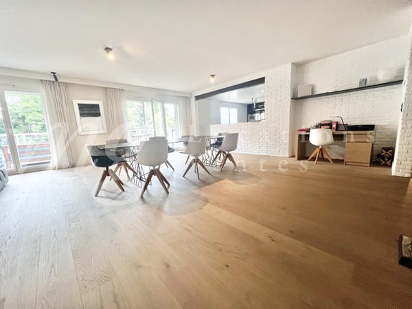 MAGNIFIQUE APPARTEMENT DE 3 PIECES DE 310 m2 PPE AVEC LARGE TERRASSE & VUE DEGAGEE VERDURE 6
