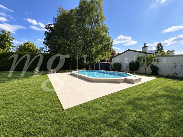 GRANDE MAISON INDIVIDUELLE DE 8 PIECES -- GRAND JARDIN CLOTURE ARBORE AVEC PISCINE 2