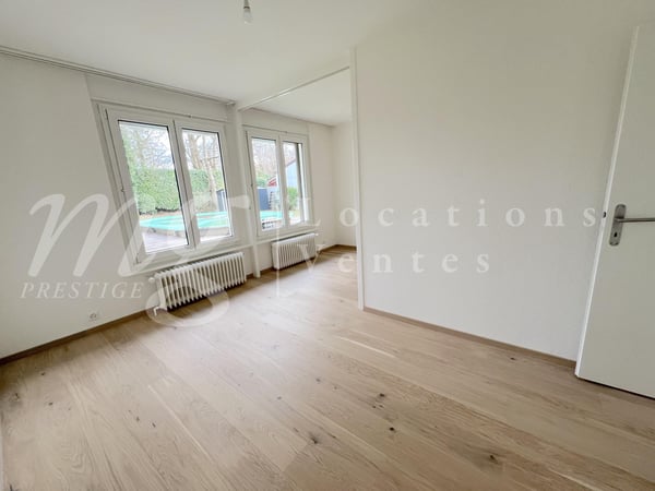 GRANDE MAISON INDIVIDUELLE DE 8 PIECES -- TRES BEAU JARDIN CLOTURE ARBORE AVEC PISCINE NEUVE 11