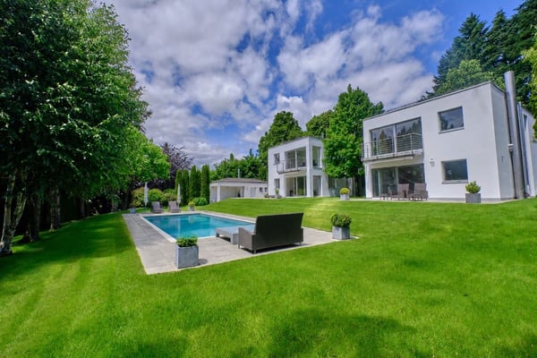 Splendid contemporary Villa Close to lausanne Golf 3