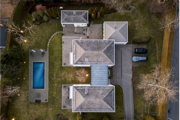 Copy: Exceptional contemporary residence Close to Golf 8