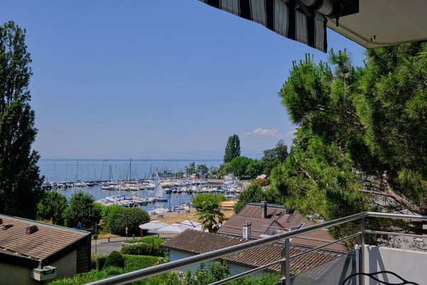 Sublime Attique vue sur le port de Pully 12