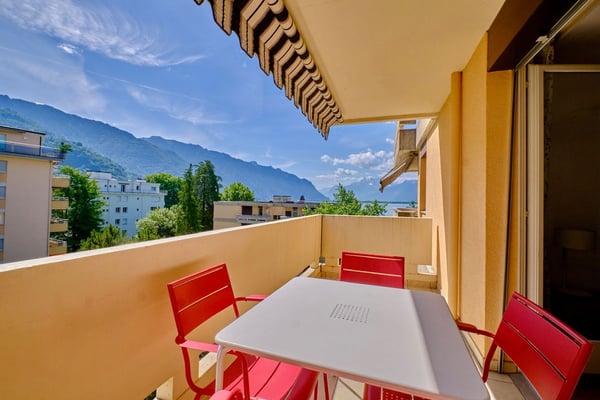 Spacieux Meublé balcon vue lac 3