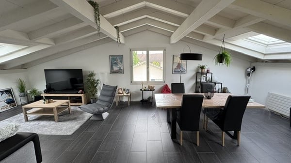 Charmante Dachwohnung in Lyss – Ruhig, Sonnig & Tierfreundlich 1