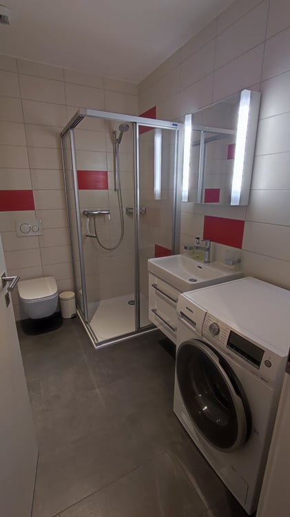 4.5 pièces meublé-équipé à 2' du M2 / 4.5 room apartment all included 2' from M2 8