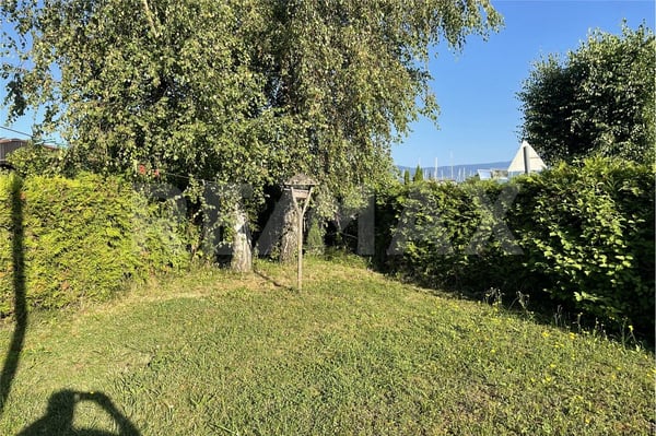 Parcelle de loisirs en zone caravaning  Emplacement idéal au sud du lac de Neuchâtel 4