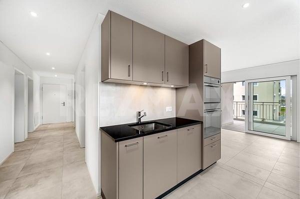 Unique et lumineux 5,5 pièces premier propriétaire, terrasse spacieuse et confort moderne 8