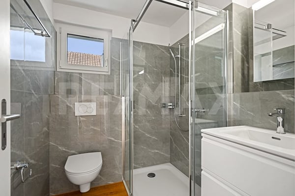 Modernes Einfamilienhaus in Münchenwiler / Murten 9