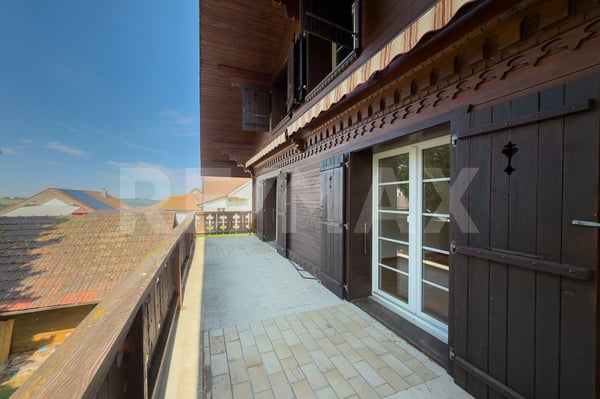 Magnifique grand chalet offrant un grand potentiel au cur de Giffers 11