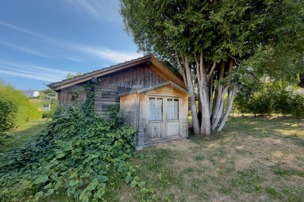 Magnifique grand chalet offrant un grand potentiel au cur de Giffers 9