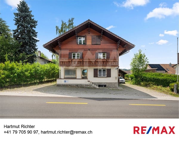 Magnifique grand chalet offrant un grand potentiel au cur de Giffers 1