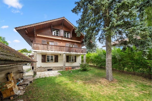 Magnifique grand chalet offrant un grand potentiel au cur de Giffers 6