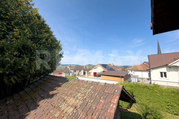 Magnifique grand chalet offrant un grand potentiel au cur de Giffers 12