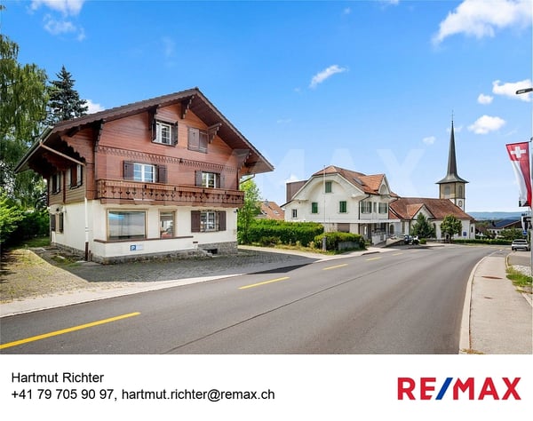 Magnifique grand chalet offrant un grand potentiel au cur de Giffers 1