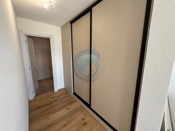 APPARTEMENT NEUF DE 4,5 PIÈCES AVEC VUE PANORAMIQUE SUR LE LAC 11