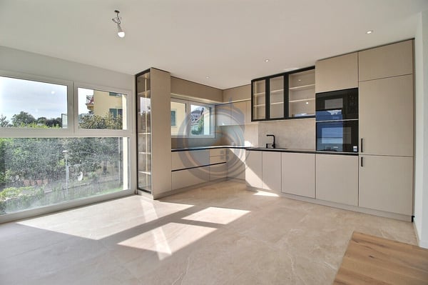 APPARTEMENT NEUF DE 4,5 PIÈCES AVEC VUE PANORAMIQUE SUR LE LAC 5