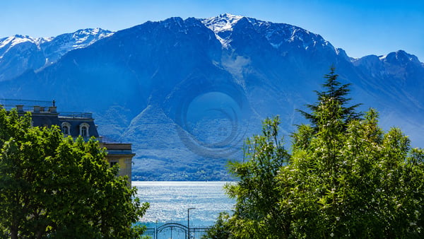 BEL APPARTEMENT D'ANGLE DE 3 PCES AVEC BALCON-PROCHE DES RIVES DU LAC