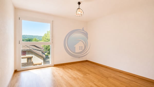 BEL APPARTEMENT TRAVERSANT DE 3,5 PIÈCES AVEC JOLI BALCON 11