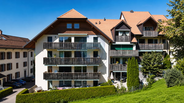 BEL APPARTEMENT TRAVERSANT DE 3,5 PIÈCES AVEC JOLI BALCON 4